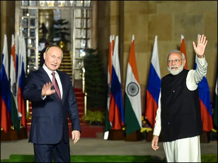 उन्होंने कहा कि पिछले कुछ दशकों में, विश्व ने कई मूलभूत परिवर्तन और विभिन्न प्रकार के भू-राजनीतिक बदलाव देखे हैं लेकिन भारत एवं रूस की मित्रता पहले जैसी बनी रही है.