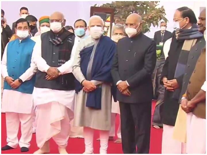 महापरिनिर्वान दिवस पर बाबा साहेब भीम राव आंबेडकर को देश कर रहा है याद - राष्ट्रपति, पीएम मोदी से लेकर बड़ी हस्तियों ने दी श्रद्धांजलि The country is remembering Babasaheb Bhim Rao Ambedkar on Mahaparinirvan Diwas from President PM Modi to big personalities paid tribute महापरिनिर्वान दिवस पर बाबा साहेब भीम राव आंबेडकर को देश कर रहा है याद - राष्ट्रपति, पीएम मोदी से लेकर बड़ी हस्तियों ने दी श्रद्धांजलि