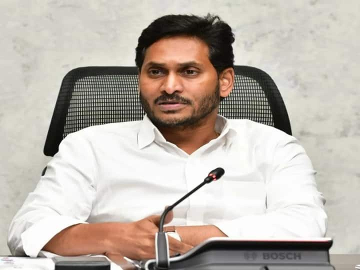 cm jagan review On construction ports and airports- CM Jagan Review: వన్‌ డిస్ట్రిక్ట్‌-వన్‌ ఎయిర్‌పోర్టుకు అనుగుణంగా ప్రణాళికలు ఉండాలి