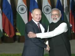 Putin India Visit: हाथों में हाथ, चेहरे पर मुस्कान...जब दिल्ली में गर्मजोशी से मिले Vladimir Putin और PM Modi