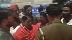 Shravasti: Nagar Palika के कर्मचारियों पर लगा Akhilesh Yadav का Poster फाड़ने का आरोप | Hindi News