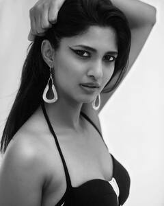 Keerthi Pandian pics: பிளாக் & ஓயிட் மோடில் - கீர்த்தி பாண்டியன் வேறலெவல் போட்டோஷூட்..!