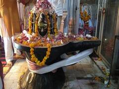 Panchmukhi Mahadev Temple: अयोध्या में मौजूद है भगवान शिव का पंचमुखी मंदिर, दर्शन मात्र से ही दूर हो जाते हैं भक्तों के कष्ट