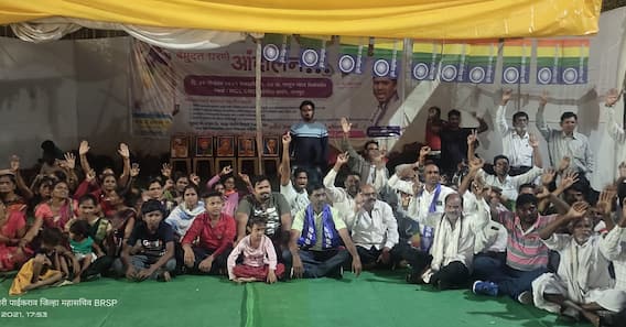 Chandrapur : वेस्टर्न कोलफिल्ड लिमिटेडचा तुघलकी कारभार; चंद्रपुरातील प्रकल्पग्रस्त शेतकऱ्यांची दयनीय अवस्था Chandrapur : वेस्टर्न कोलफिल्ड लिमिटेडचा तुघलकी कारभार; चंद्रपुरातील प्रकल्पग्रस्त शेतकऱ्यांची दयनीय अवस्था
