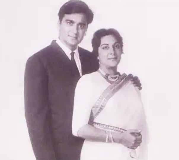 સુનીલ દત્ત અને નરગીસ દત્ત વચ્ચે ઉંમરનું અંતર પણ હતું. નરગીસ તેના પતિ કરતા 1 વર્ષ મોટી હતી.