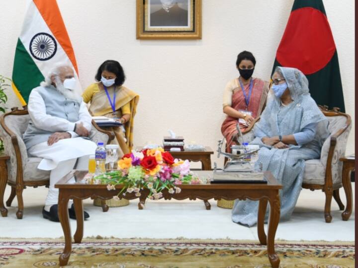 India marks 50 years of recognizing Bangladesh as independent, sovereign country India-Bangladesh Friendship: भारत-बांग्लादेश की दोस्ती की 'हाफ सेंचुरी', जानें पड़ोसी देश से रिश्तों पर क्या बोले PM Narendra Modi