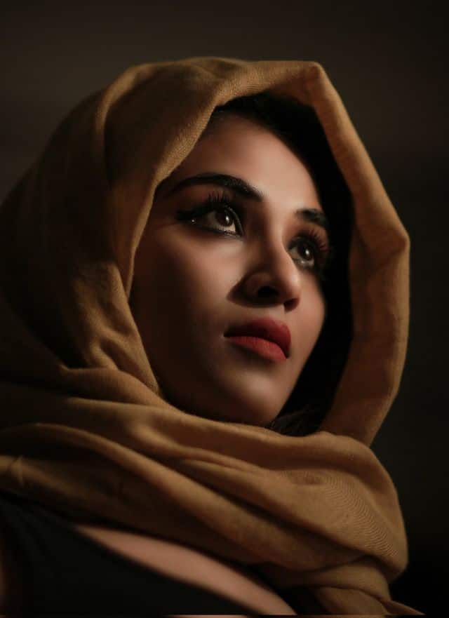 பாவம் என் ஹார்ட்டதான் லாக்டவுன் பண்ணுறா