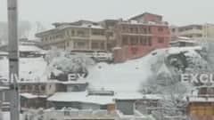 Joshimath में भी मौसम ने ली करवट, नंदा देवी, नीलकंठ समेत दर्जनों चोटियां बर्फ से ढ़की