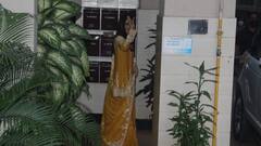 Vicky Kaushal-Katrina Marriage: বিয়ের আগে পাপারাৎজিদের ক্যামেরায় ধরা পড়লেন ক্যাটরিনা