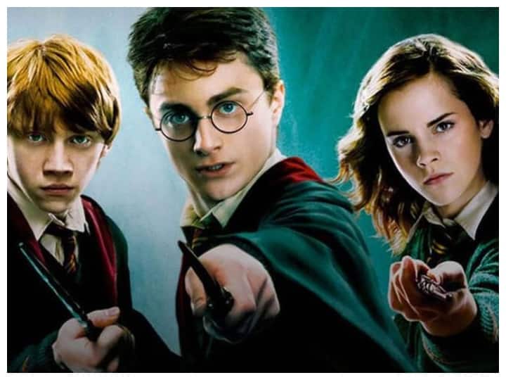 Harry Potter Return to Hogwarts Teaser: रीयूनियन स्पेशल के अलावा करामाती दुनिया का अनुभव करने के लिए हो जाएं तैयार Harry Potter Return to Hogwarts teaser The reunion special promises an enchanting emotional experience Harry Potter Return to Hogwarts Teaser: रीयूनियन स्पेशल के अलावा करामाती दुनिया का अनुभव करने के लिए हो जाएं तैयार