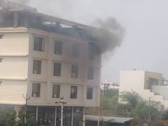 Udaipur News: शादी के लिए होटल में तैयार हो रही थीं महिलाएं तभी कमरे में लगी आग, जानें फिर क्या हुआ?