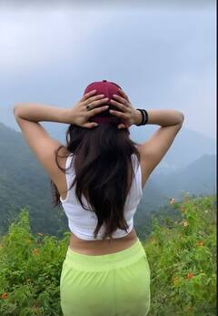 Good Bye 2021: पहाड़ों से बॉलीवुड सेलेब्स की ये तस्वीरें, जिन्होंने साल 2021 में सभी का ध्यान अपनी ओर खींचा