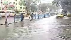 Kolkata Rain: রাত থেকে বৃষ্টিতে জলমগ্ন ডায়মন্ড হারবার রোডের একাংশ| Bangla News