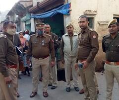 Mathura News: हिंदू संगठनों ने की शाही ईदगाह में जलाभिषेक की घोषणा, मथुरा के चप्पे-चप्पे पर पुलिस, हिंदू महासभा अब दिल्ली में करेगा कार्यक्रम