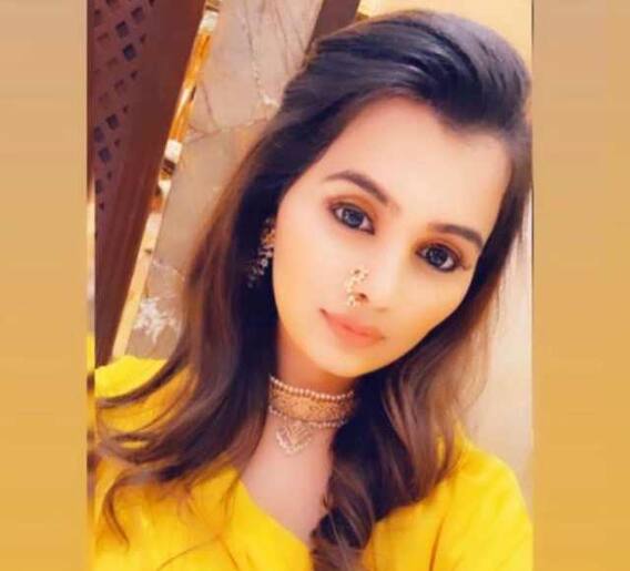 ठाकरे घराण्याची होणारी सून पाहिलीत का?