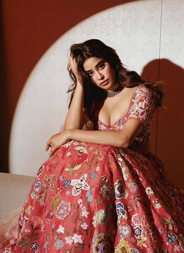 அழகான ராட்சசியே அடி நெஞ்சில் குதிக்கிறியே