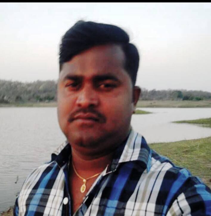 Nizamabad man dies in road accident after came from gulf Nizamabad: గల్ఫ్ నుంచి వచ్చిరాగానే మృత్యు ఒడికి చేరిన యువకుడు