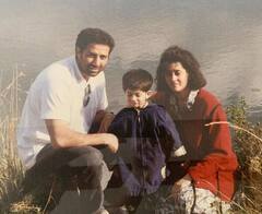 Sunny Deol से Sohail Khan तक, लाइमलाइट से दूर ही रहती हैं इन बॉलीवुड सुपरस्टार्स की पत्नियां