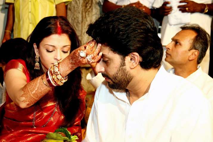 डेटिंग के दिनों में Aishwarya Rai ने Abhishek Bachchan को एक ऐसा तोहफा दिया, जो आज तक एक्टर के लिए है स्पेशल, जानना चाहेंगे क्या?