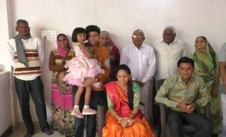 Morbi: in laws arrange re marriage of daughter in law after death of son due to covid 19 details here કોરોનામાં પુત્ર મોતને ભેટતાં વિધવા બનેલી પુત્રવધુનાં સાસુ-સસરાએ કરાવ્યાં લગ્ન, જાણો કેટલા લાખની કરાવી આપી FD ?