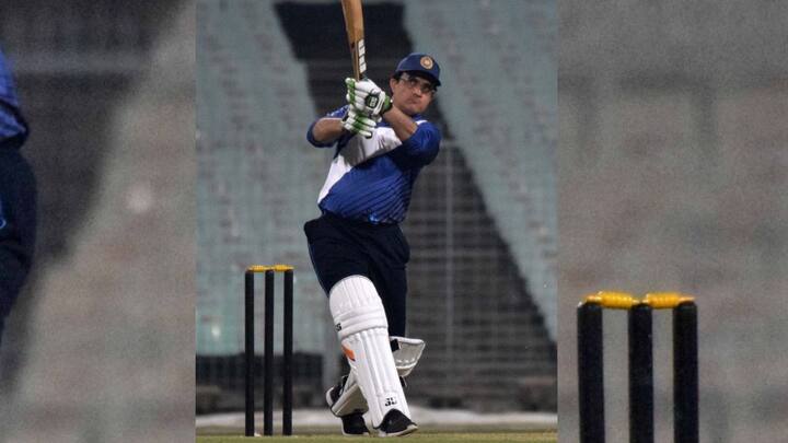 এজিএমের আগে ইডেনে একটি প্রদর্শনী ম্যাচও খেলেছিলেন সৌরভ। ম্যাচে ৩৫ রানে অপরাজিত ইনিংসও খেলেন সৌরভ।