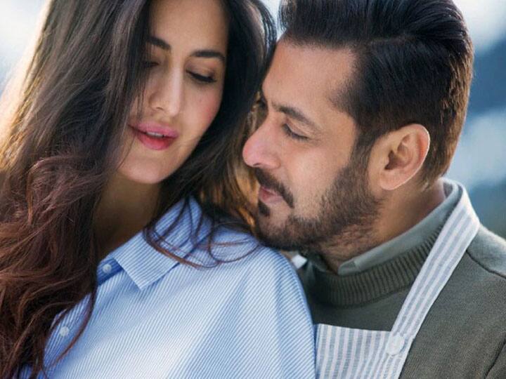 सलमान खान (Salman Khan): यूं तो सलमान खान (Salman Khan Movie) ही फिल्म इंडस्ट्री में कैटरीना कैफ को लाए हैं. कैटरीना कैफ ने अपनी डेब्यू फिल्म के बाद अपनी दूसरी फिल्म सलमान खान के साथ की थी. कैटरीना ने बॉलीवुड के दंबग खान के साथ बहुत सी फिल्में की हैं और उन फिल्मों में रोमांस करते भी दिखाई दिए हैं. दोनों की जोड़ी अब तक की सबसे सुपरहिट जोड़ी में से एक है.