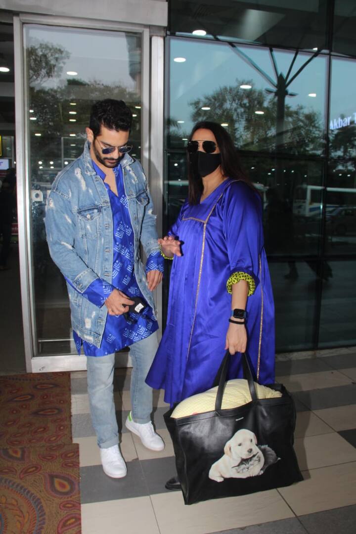 मीडिया रिपोर्ट्स की मानें तो आज से विक्की कौशल और कैटरीना कैफ की प्री-वेडिंग सेरेमनी शुरू हो जाएगी. रिपोर्ट्स में बताया जा रहा है कि पहले विक्की और कैटरीना (Vicky And Katrina) हिंदू रीति रिवाज से सात फेरे लेंगे और उसके बाद व्हाइट वेडिंग होगी.