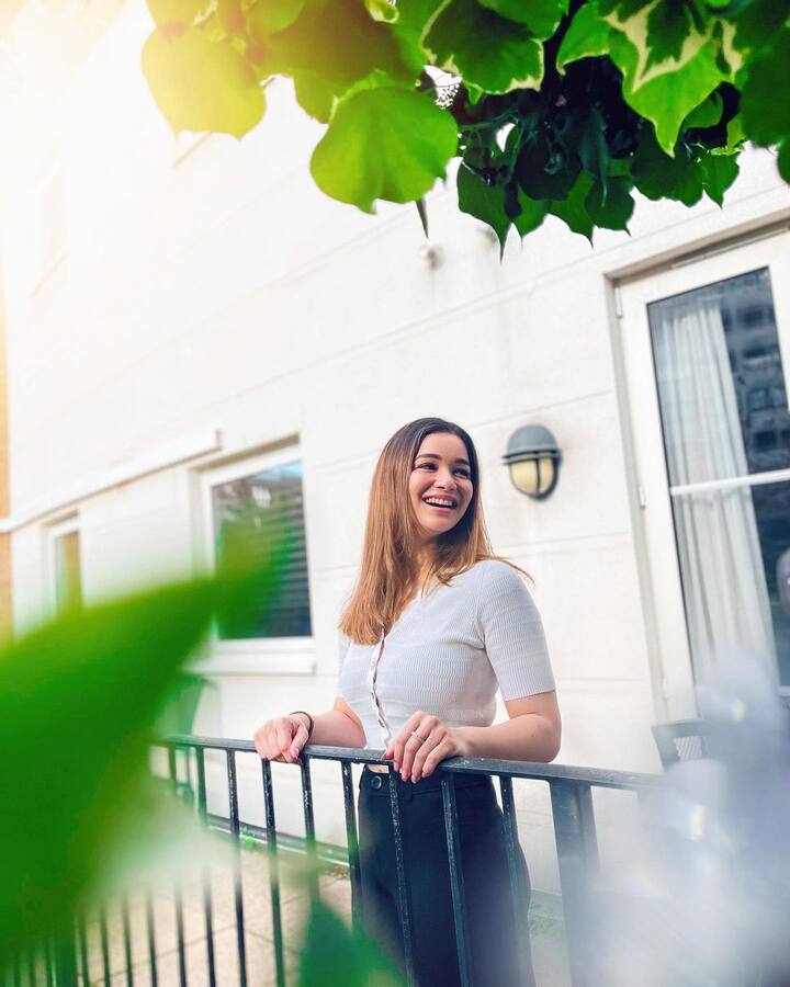 नुकताच साराने एका क्लोदिंग ब्रँडच्या जाहिरातीचा व्हिडीओ शेअर केला. या जाहिरातीमधून साराने मॉडेलिंग क्षेत्रात डेब्यू केला आहे. (photo: saratendulkar/ig)