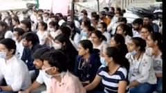 વડોદરા:રેસિડેન્ટ તબીબો ઉતર્યા હડતાળ પર, ઇમર્જન્સી સેવાનો બહિષ્કાર,જુઓ ગુજરાતી ન્યુઝ