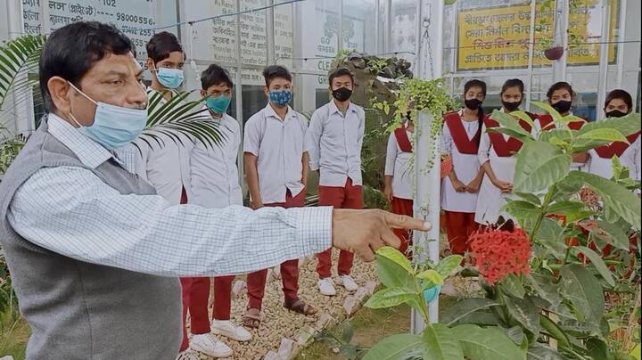 বিদ্যালয়ের দশম শ্রেণীর ছাত্রী প্রীতিলতা দাস ও ছাত্র রাহিতুল্লা খানের বক্তব্য, আমাদের বিদ্যালয়ে এরকম একটি প্রজাপতি উদ্যান দেখে আমাদের খুব ভালো লাগে। আমরা ক্লাস রুম এর গণ্ডি ছাড়িয়ে এই উদ্যানে হাতে-কলমে শিখতে পারছি প্রজাপতির জীবনচক্র।