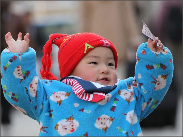 Three Child Policy: चीन में तीसरा बच्चा पैदा करने के लिए मिलेगी करों में छूट समेत अन्य सुविधाएं