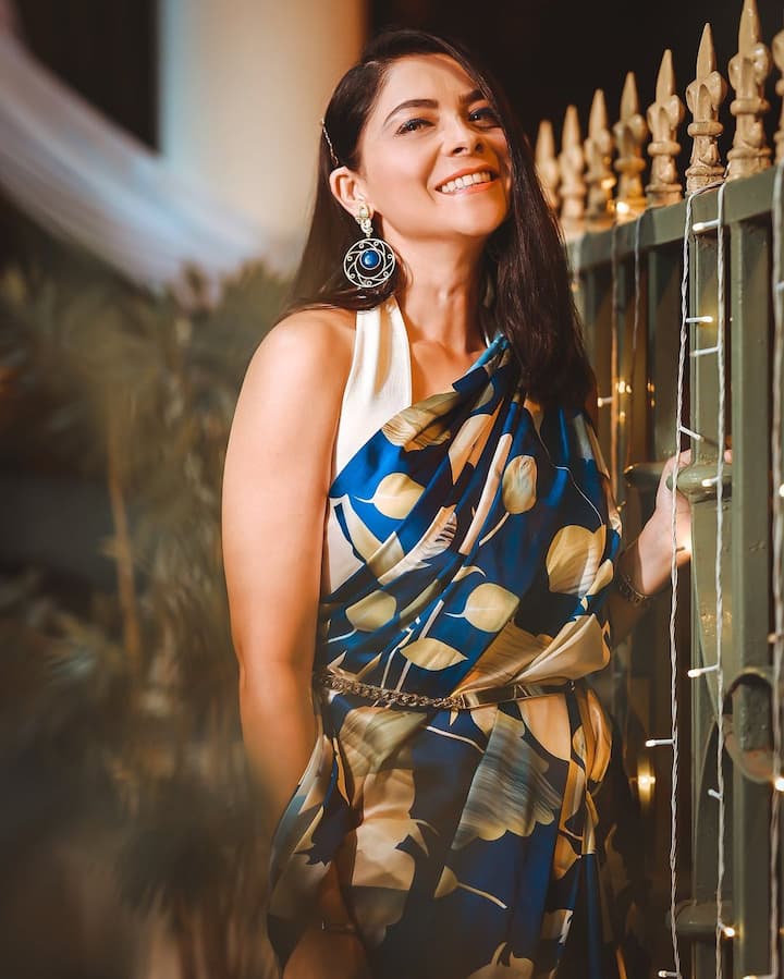 नुकतेच सोनालीचे 'झिम्मा' आणि 'पांडू' नावाचे दोन मराठी चित्रपट रिलीज झालेत, ज्याला प्रेक्षकांची पसंती मिळतेय. (photo : instagram @sonalee18588)