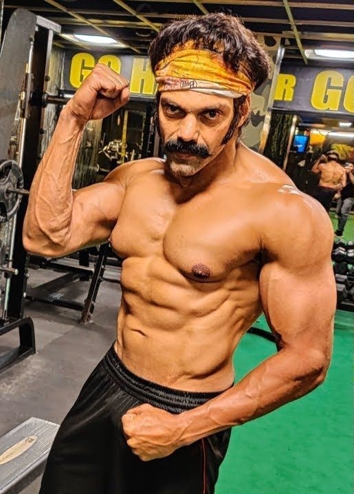 ரவி மோகனை தொடர்ந்து சிவகார்த்திகேயனுக்கு வில்லனாகும் டாப் ஹீரோ - யார் தெரியுமா?