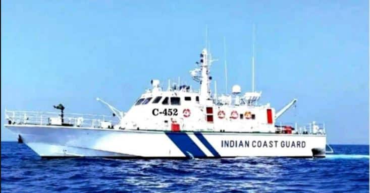 Indian Coast Guard Recruitment over 300 jobs check details Indian Coast Guard Recruitment: ભારતીય કોસ્ટ ગાર્ડમાં નોકરીનો સોનેરી મોકો, વિવિદ પદો પર નીકળી ભરતી, આ રીતે કરો અરજી