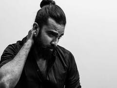 நீண்ட முடி.. பெரிய தாடி.. அசோக் செல்வனின் அசத்தல் லுக்