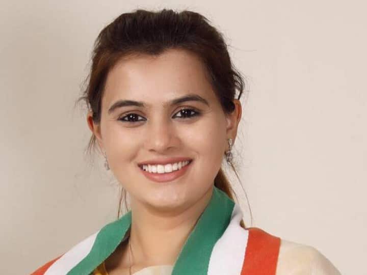 ठाकरे गटात पुन्हा भूकंप? निवडून आलेले दोन खासदार शिंदे गटाच्या संपर्कात?