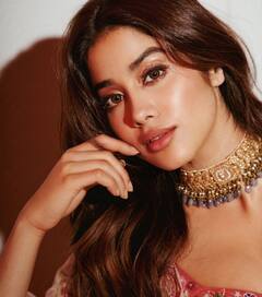 Janhvi Kapoor : जान्हवीच्या घायाळ करणाऱ्या अदा, नेटकरी झाले फिदा!