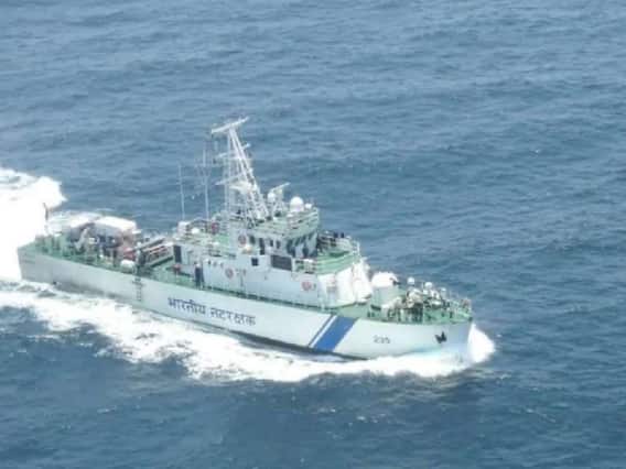 Indian Coast Guard Recruitment 2022: इंडियन कोस्ट गार्ड नाविक भर्ती के लिए कल आखिरी तारीख, मौका हाथ से निकलने से पहले करें आवेदन