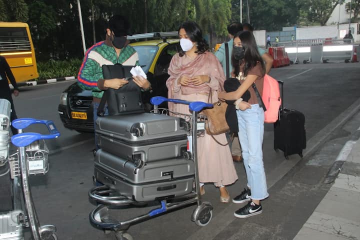 रिपोर्ट्स के अनुसार बताया जा रहा है कि कैटरीना और विक्की का रोका कबीर खान के घर पर ही हुआ है.