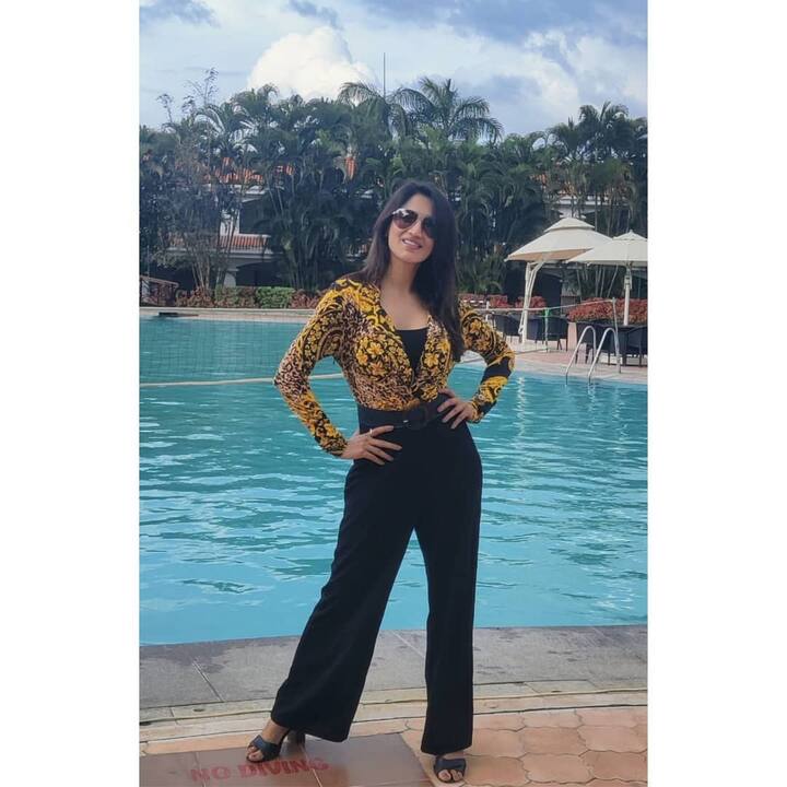 अभिनेत्री स्मिता गोंदकर ही आपल्या फोटोशूटमुळे सोशल मीडियात नेहमीच चर्चेत असते. (photo: smita.gondkar/ig)