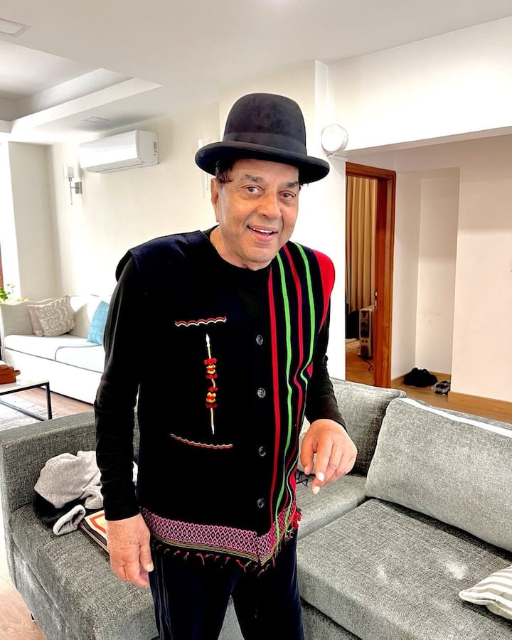 काही दिवसांपूर्वी रणवीर सिंहने सलमान खानला एका शो मध्ये प्रश्न विचारला 'बॉलिवूडमधील सर्वात सुंदर आणि देखणा अभिनेता कोण?' (photo:aapkadharam/ig)