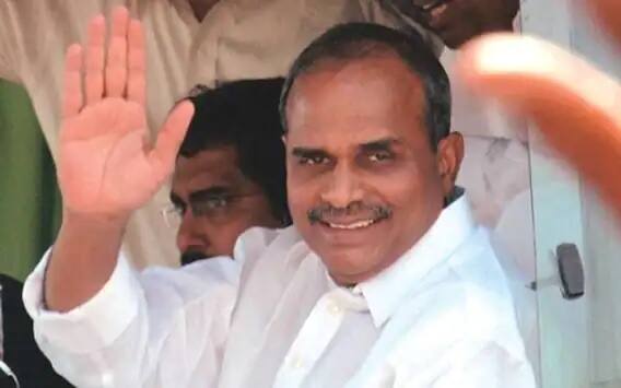 ২০০৯ সালে হেলিকপ্টার দুর্ঘটনায় মৃত্যু হয় অন্ধ্রপ্রদেশের দু’বারের মুখ্যমন্ত্রী ওয়াই এস রাজশেখর রেড্ডির।