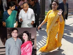 Mulayam Singh Yadav Daughter in Law: डिंपल यादव से अपर्णा तक, इतनी पढ़ी लिखी हैं मुलायम सिंह के परिवार की बहुएं