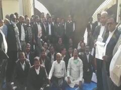 Gopalganj Advocate Murder: वकील की हत्या के बाद भारी बवाल, दूसरे दिन भी अदालत का कामकाज रहा ठप