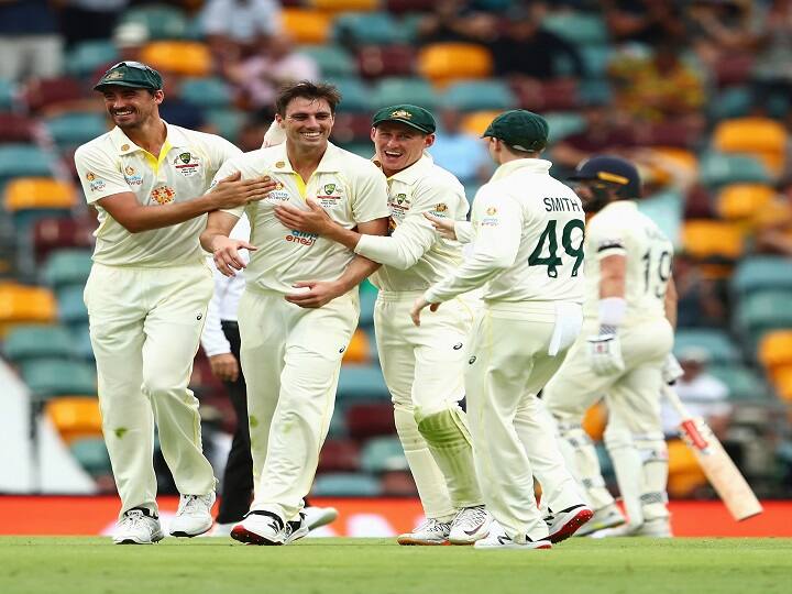 The Ashes 2021-22 first day England all out on 147 pat cummines took 5 wickets The Ashes, 2021-22 : पहिल्या दिवशी ऑस्ट्रेलियाची भेदक गोलंदाजी, इंग्लंडचा डाव 147 धावांवर आटोपला, पावसाच्या व्यत्ययामुळे सामना खोळंबला