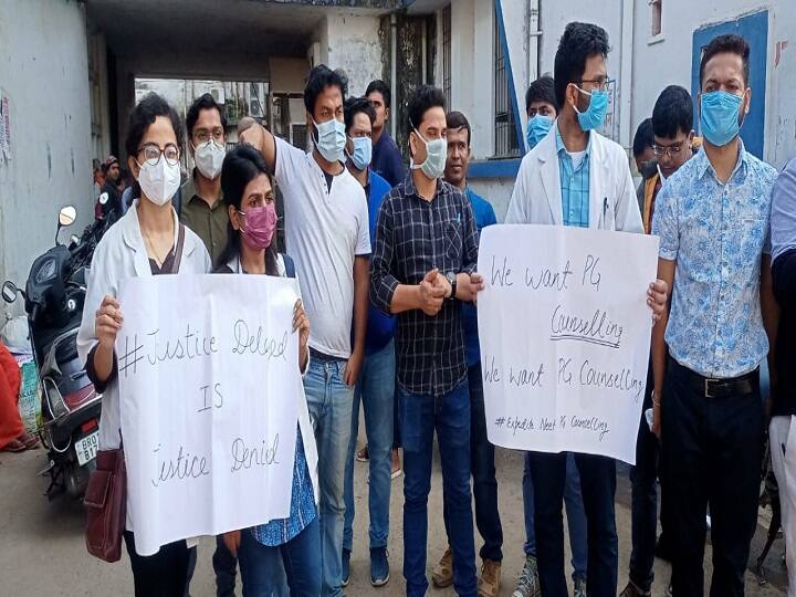 Junior Doctors From PMCH Go On Strike Over Delay In NEET PG Counselling, RTS Junior Doctors From PMCH Go On Strike Over Delay In NEET PG Counselling