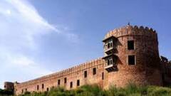 Katrina-Vicky Wedding Update : বারওয়াড়া ফোর্টে জমজমাট বিয়ের আসর! আসতে শুরু করেছেন সেলেব অতিথিরা| Bangla News