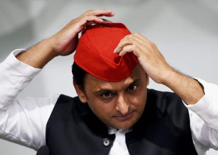 अखिलेश यादव समाजवादी पार्टी के राष्ट्रीय अध्यक्ष हैं. वह साल 2012 से 2017 तक यूपी के मुख्यमंत्री रहे थे. बात अखिलेश यादव के एजुकेशनल क्वालिफिकेशन की करें तो उन्होंने बीटेक किया है.