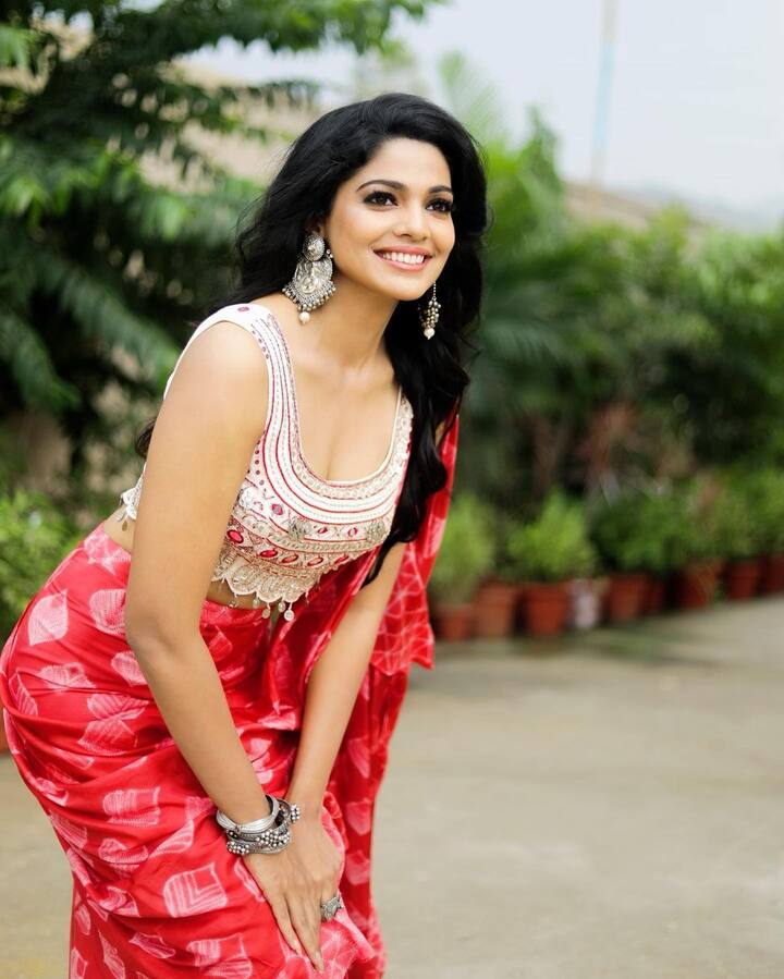 सध्या पूजा तिच्या येत्या दोन चित्रपटांच्या प्रोमोशनमध्ये व्यस्त आहे. (photo:@iampoojasawant/Instagram)