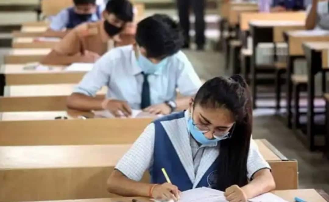 Big news came for the students of Std. 9th to 12th in the state રાજ્યના ધોરણ 9થી 12ના વિદ્યાર્થીઓ માટે આવ્યા મોટા સમાચાર, આ વિષયોના પેપર્સ બોર્ડ કાઢશે
